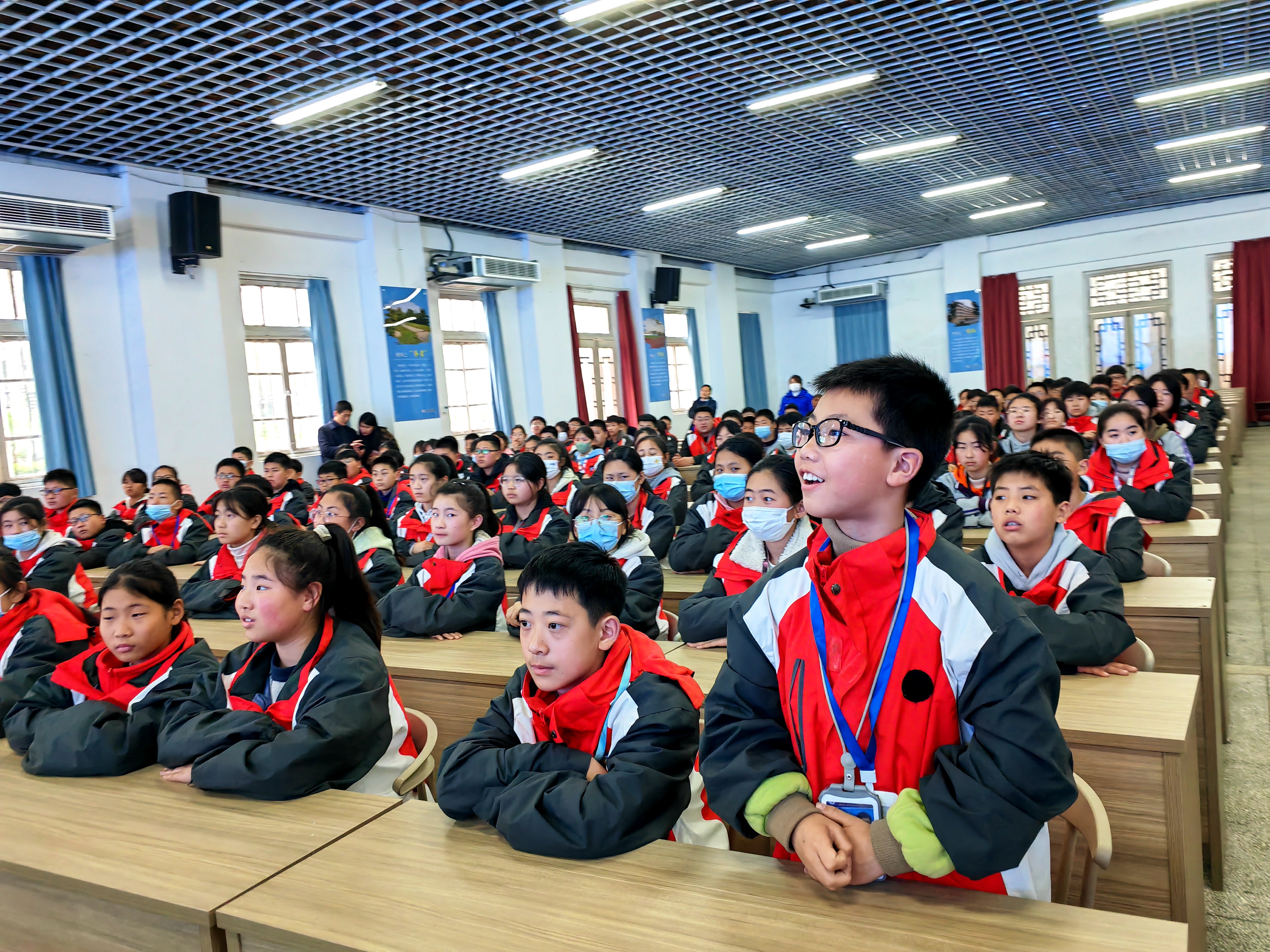 6982bbde-d4b3-43aa-8abb-1d59ec848747.jpg