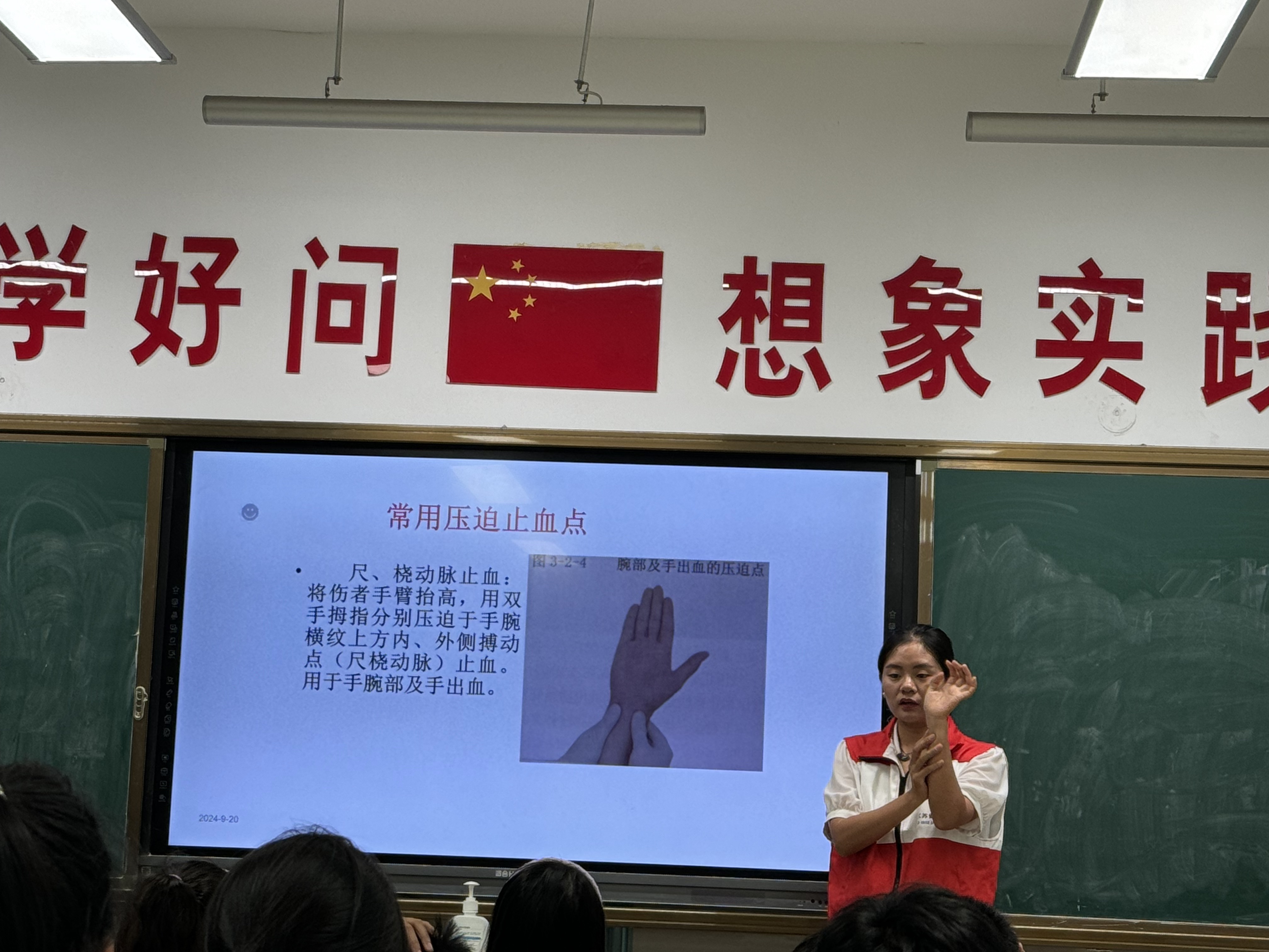 41010cf2b07ae3396c39fa8291e7dd4.jpg