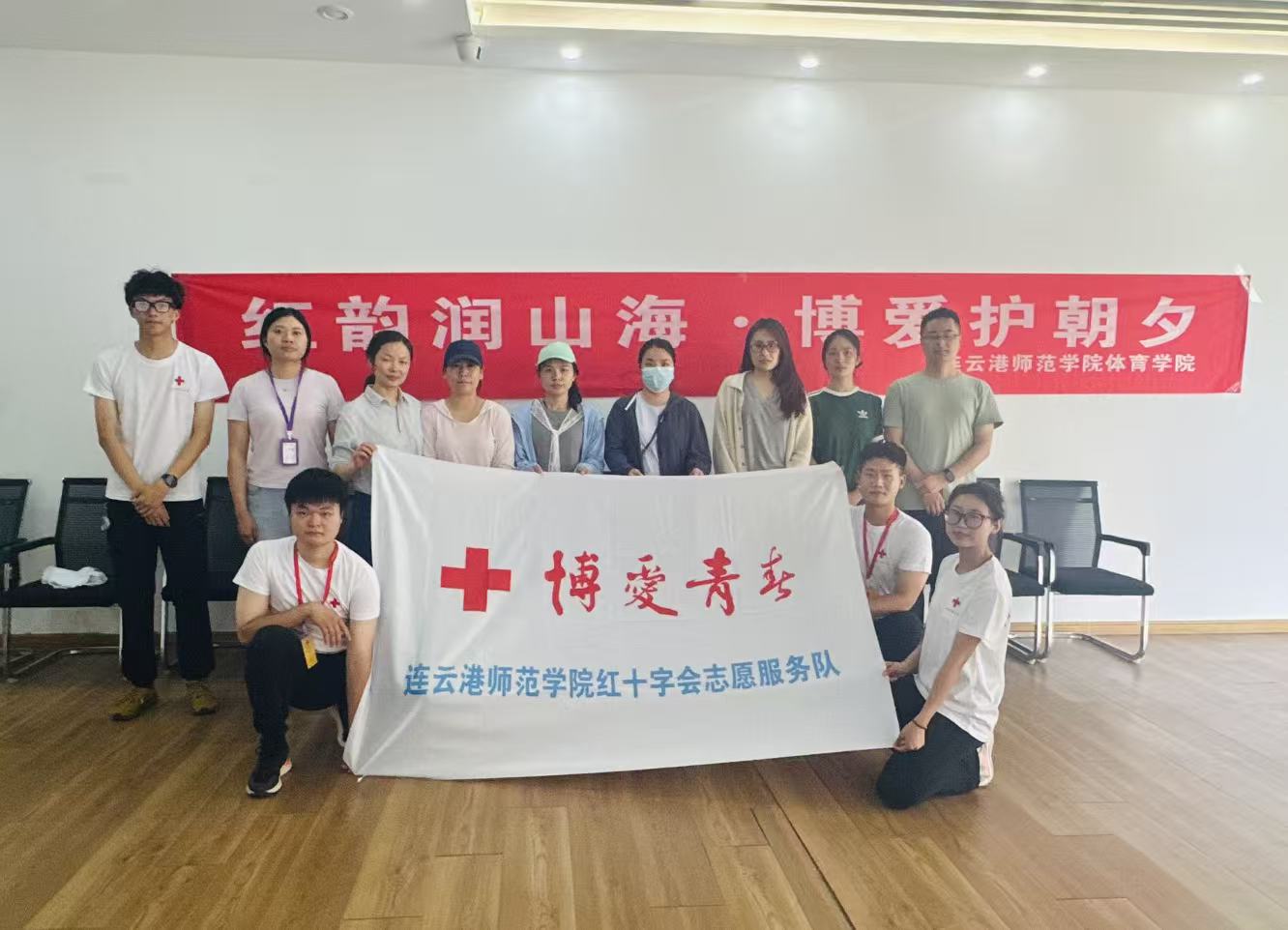 (照片4)河滨社区博爱家园开展心肺复苏(CPR)急救科普活动.jpg