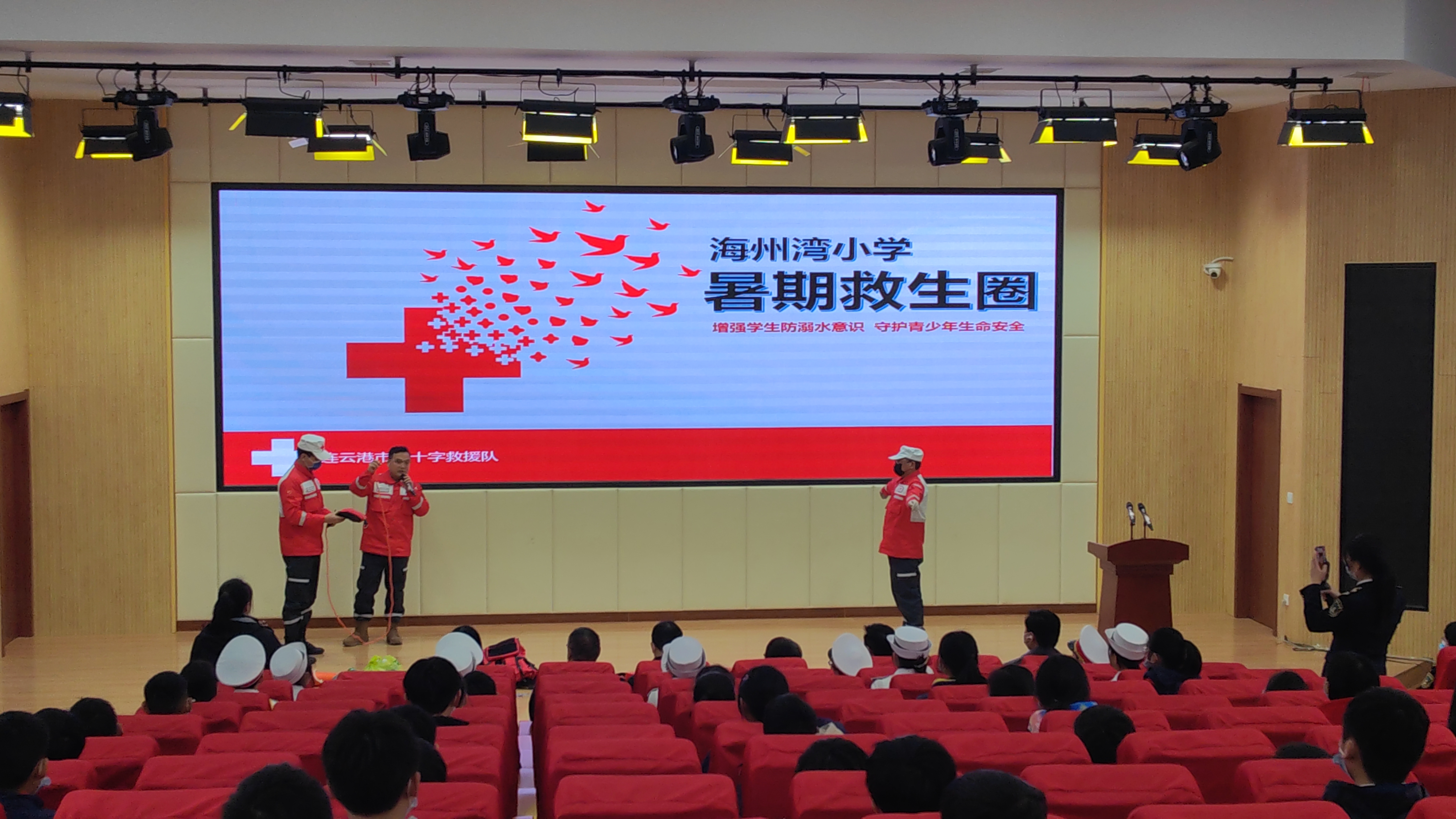 9edc2c4f-4081-4fb8-885d-502b03a30052.jpg